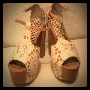 Jessica Simpson Platform 👠